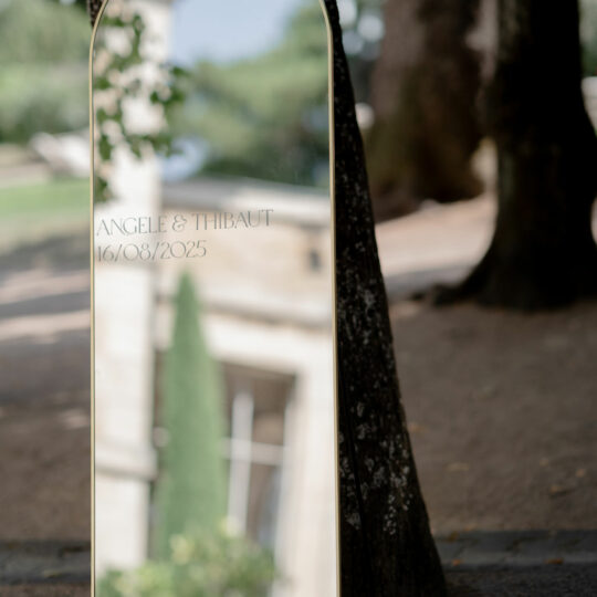 Miroir sur pied