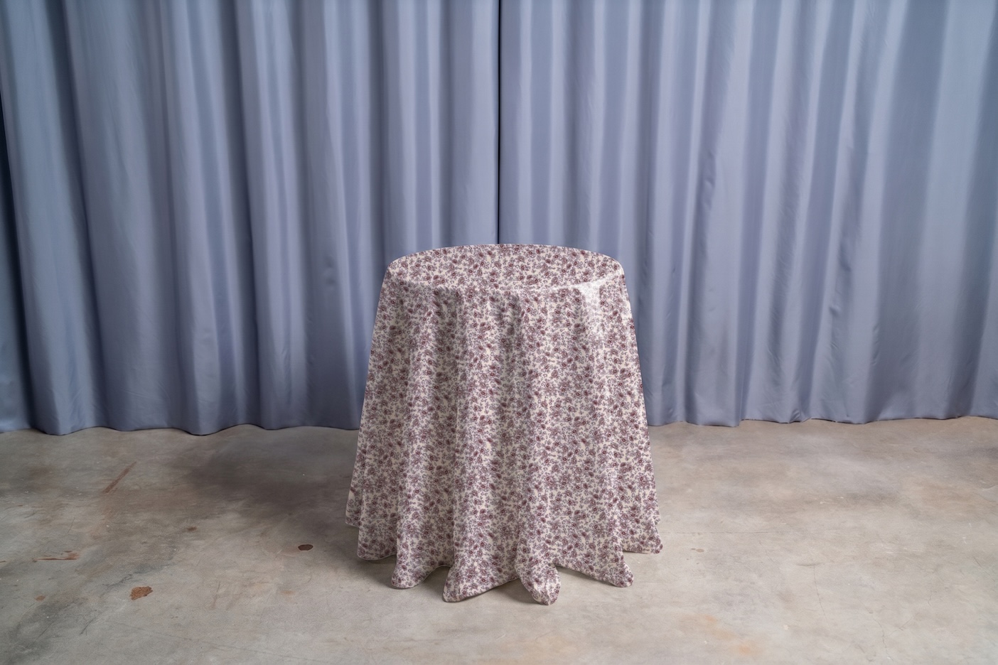 Nappe liberty framboise pour guéridon